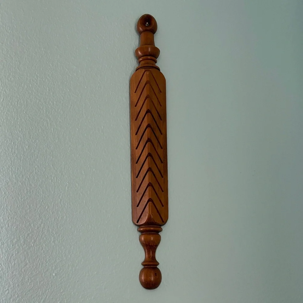 VTG Brown Wooden Wall Card Holder‎ Decor - Picture 2 of 5